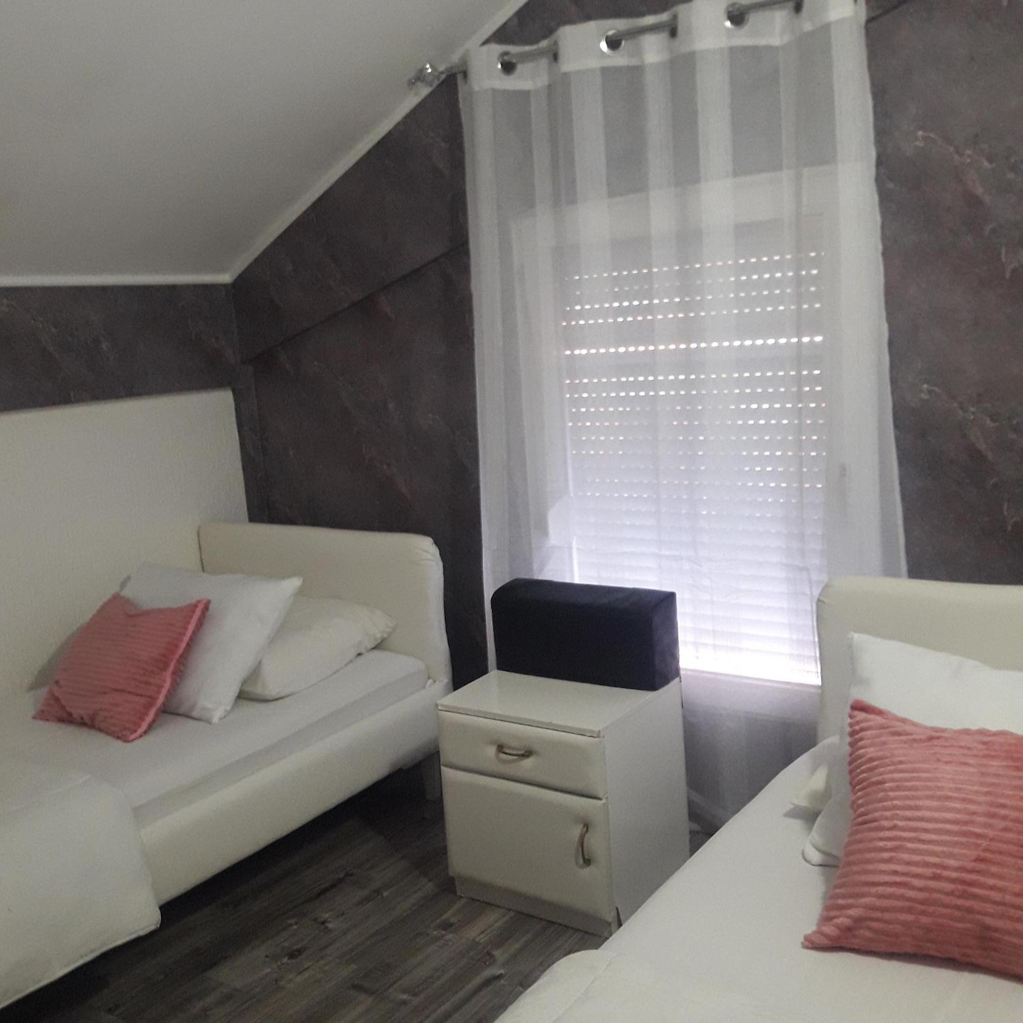 Apartmani Ni Kültér fotó